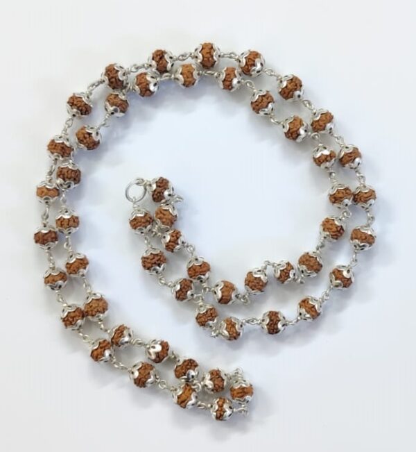 सिल्वर कैप रुद्राक्ष माला 54 बीड्स – Silver Cap Rudraksha Mala 54 Beads 92.5 Silver With Lab Report